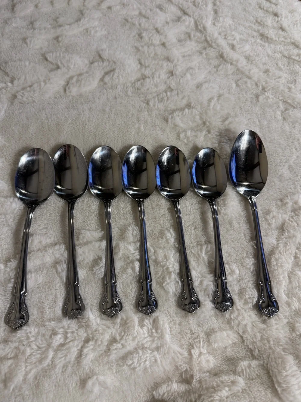 Farberwear FRW79 6 Soup Spoons 7 Inches Plus A Serving Spoon